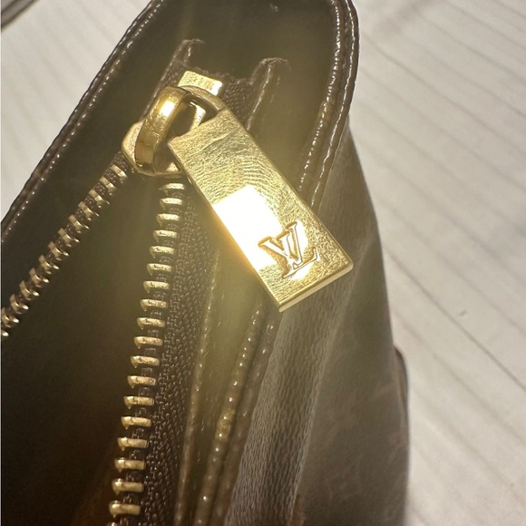 Louis Vuitton tote - Picture 4 of 7